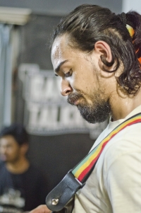 The Pad: Guitarist Ronodeep is found here sporting the long hair and a beard, but surprisingly he actually let go of the hair on the album launch day.<br/><span class='courtesyName'> Photo Courtesy - Margub Ali  </span> 